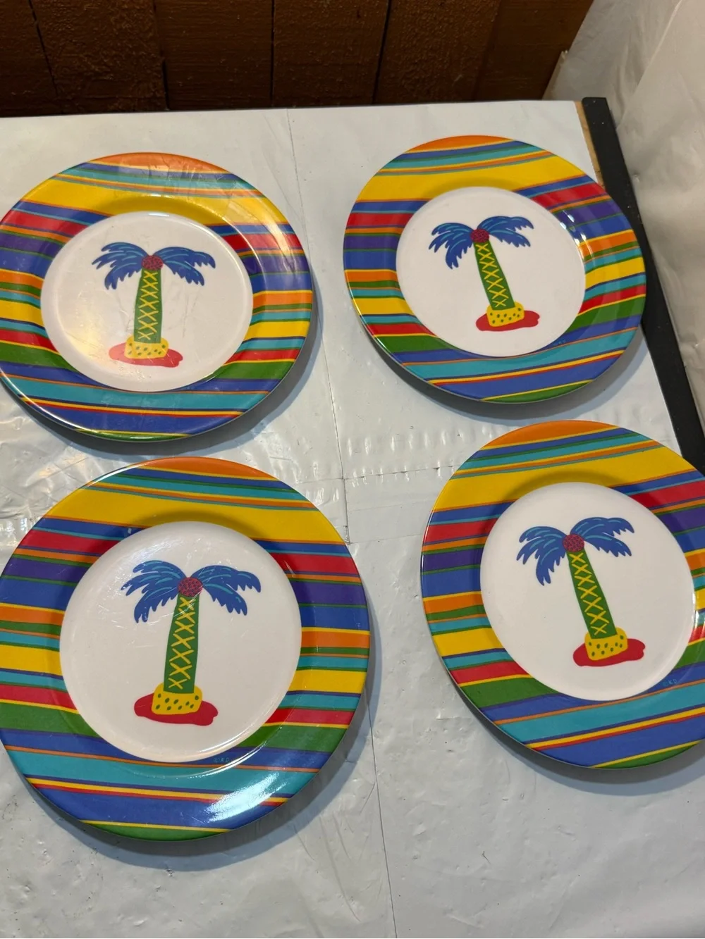 set of 4 round melamine plates tropical palm tree